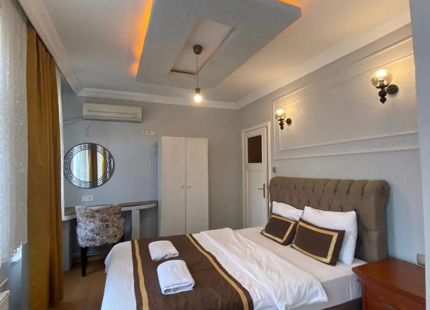 Ramo\'S Aparatments & Suites contacts